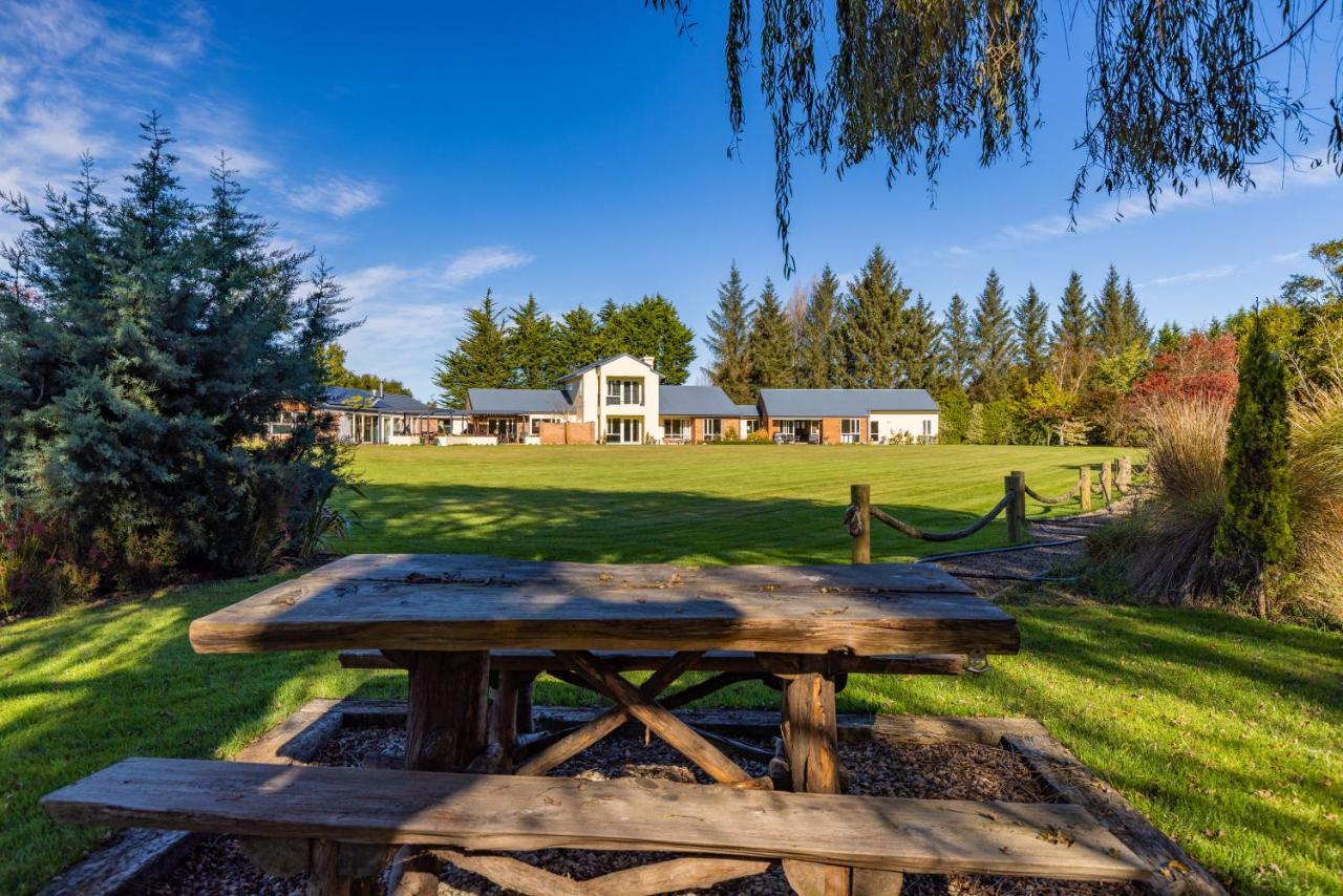 The Meadows Villa Christchurch Exterior photo