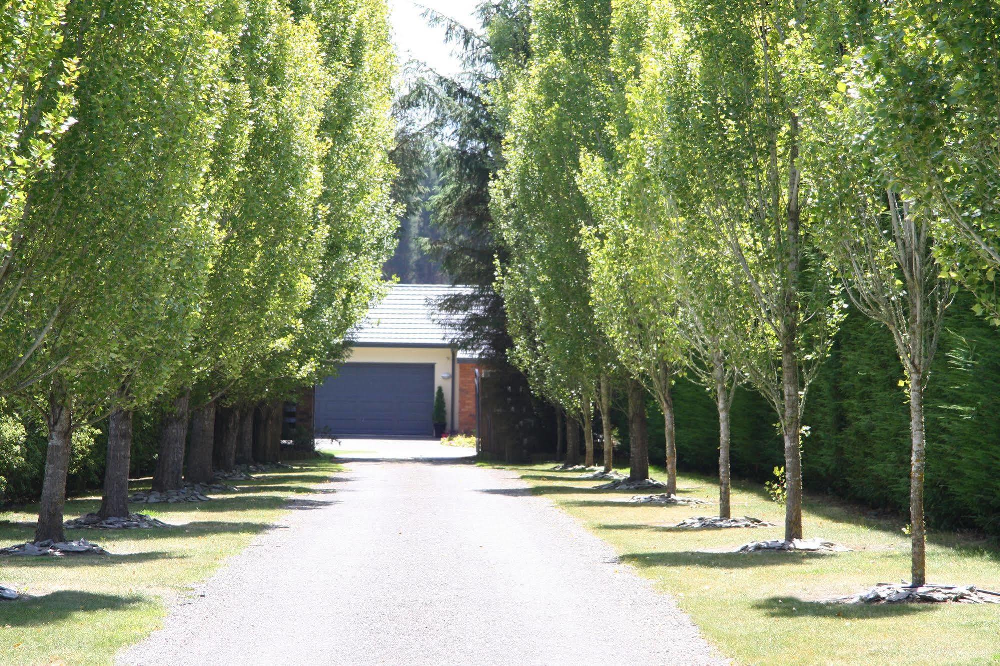 The Meadows Villa Christchurch Exterior photo